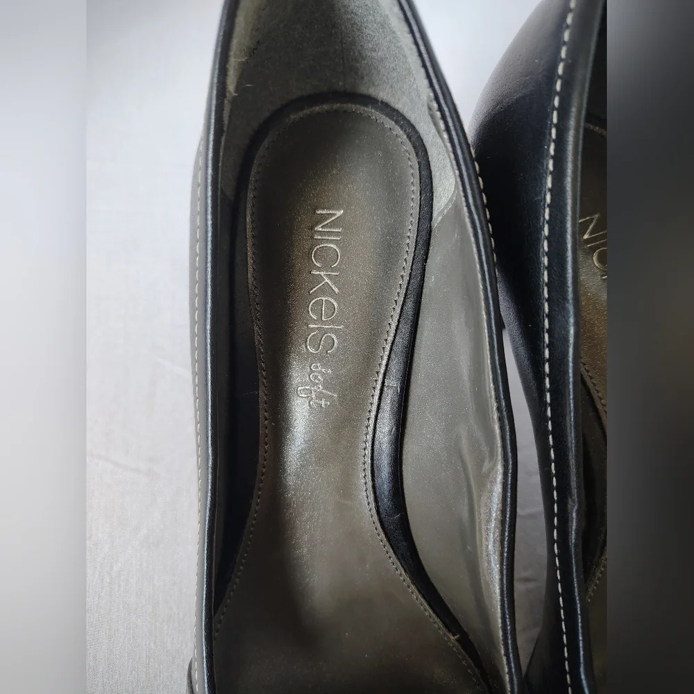 Nickels Soft Black Chain Detail Women's Heels Size 6 M